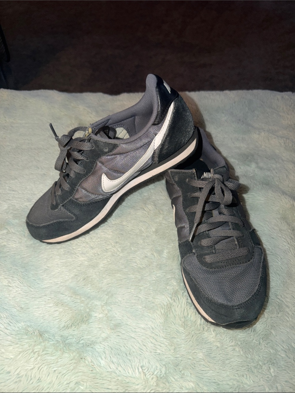 Nike Women’s Gray & White Retro Runner Sneakers